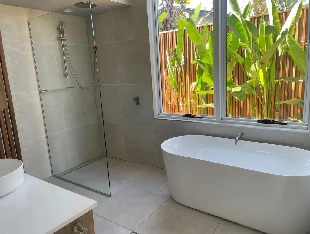 window cleaning elanora qld