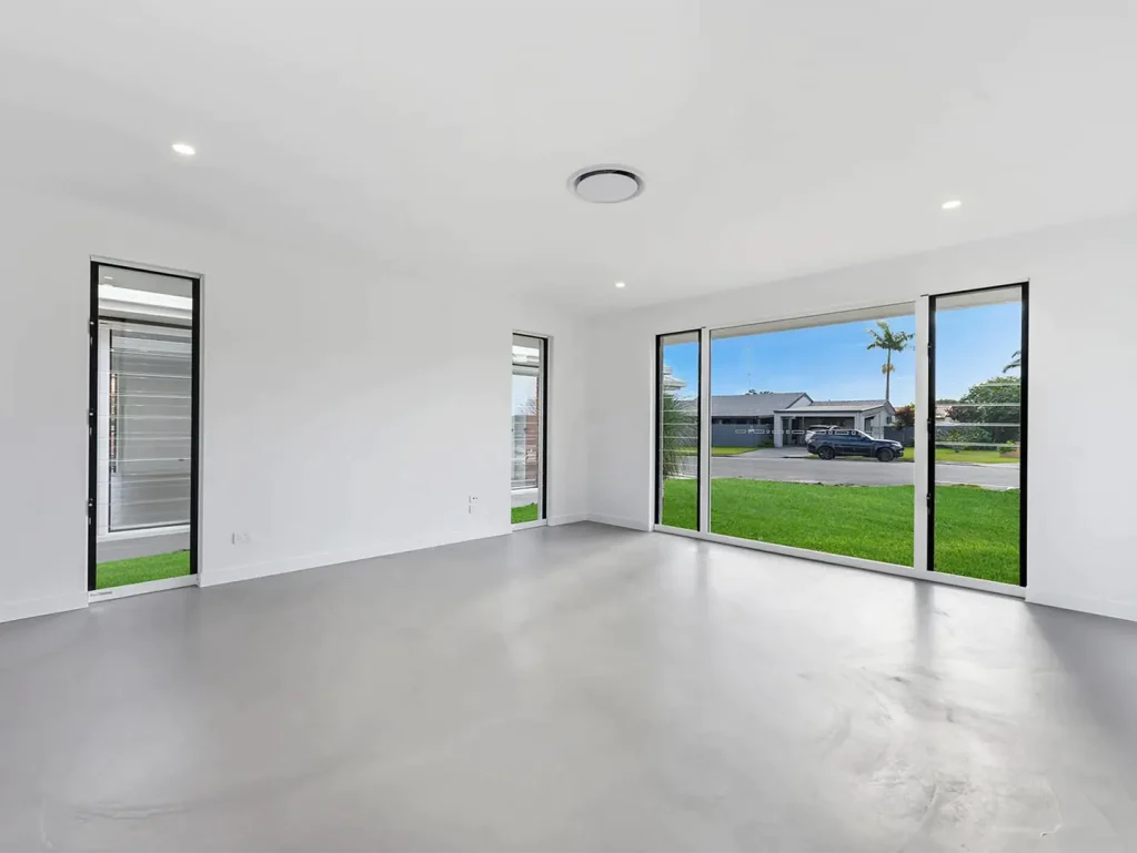 window cleaning elanora qld